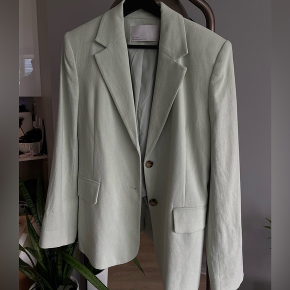 Linen Blazer - Picture 1 of 8